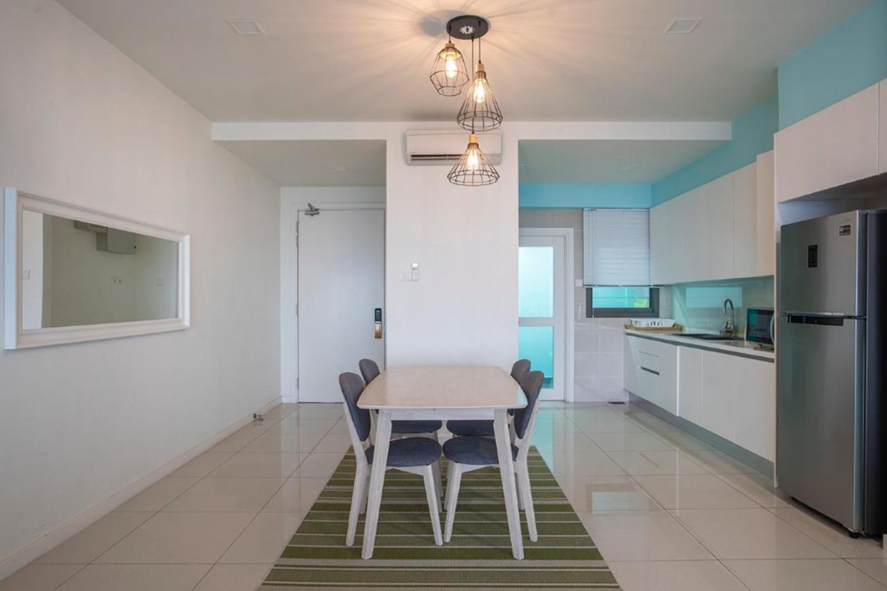Iskandar Residences 3 Bedroom Nusajaya  Exterior photo