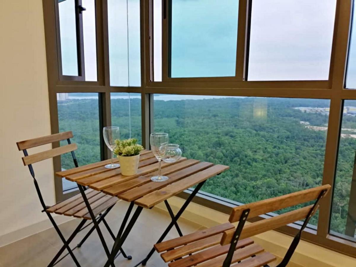 Iskandar Residences 3 Bedroom Nusajaya  Exterior photo